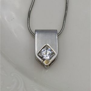 ✨3 for 25✨ Silver Tone Crystal Triangle Necklace